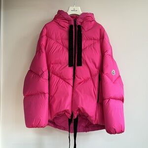 Moncler IBISE puffer jacket in Pink Fuchsia. Size 1 = S